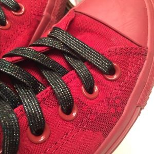 red camo converse